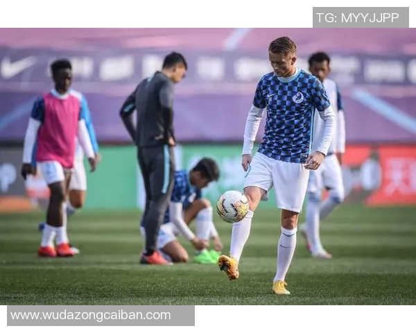 天津泰达迎战辽宁开新期待激烈对决展现足球魅力与团队精神 天津泰达迎战辽宁开新期待激烈对决展现足球魅力与团队精神