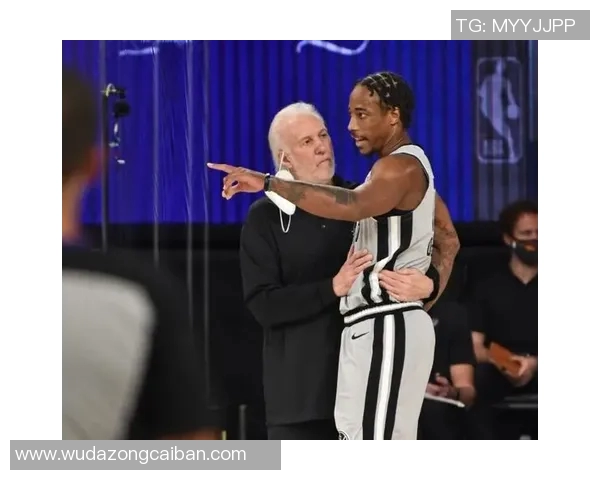 德罗赞与邓肯的巅峰对决:谁才是篮球历史上的真正巨星 德罗赞与邓肯的巅峰对决:谁才是篮球历史上的真正巨星