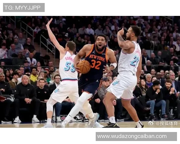 热火与尼克斯激战50分钟经典对决再掀篮球热潮 热火与尼克斯激战50分钟经典对决再掀篮球热潮